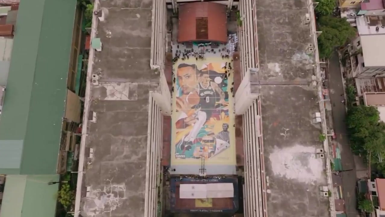 无畏契约石油杯-震撼！美媒晒菲律宾一处有着库兹马巨幅画像的篮球场