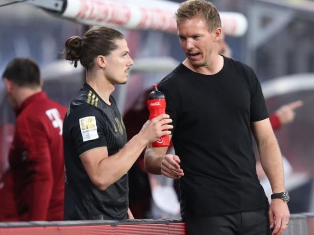http___mediadb.kicker.de_wcms_7211_79231_D7E5E892-B83C-4000-8135-F83BE073D312.jpg